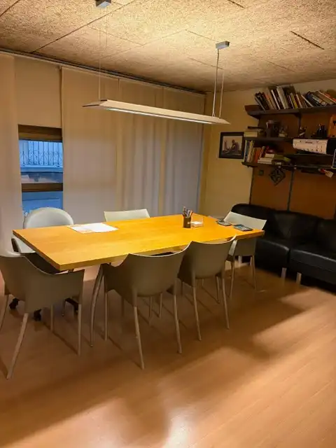 Menjador de Local en venda en Girona amb Aire condicionat, Calefacció i Parquet