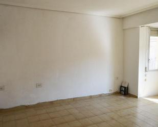 Flat for sale in Almenar