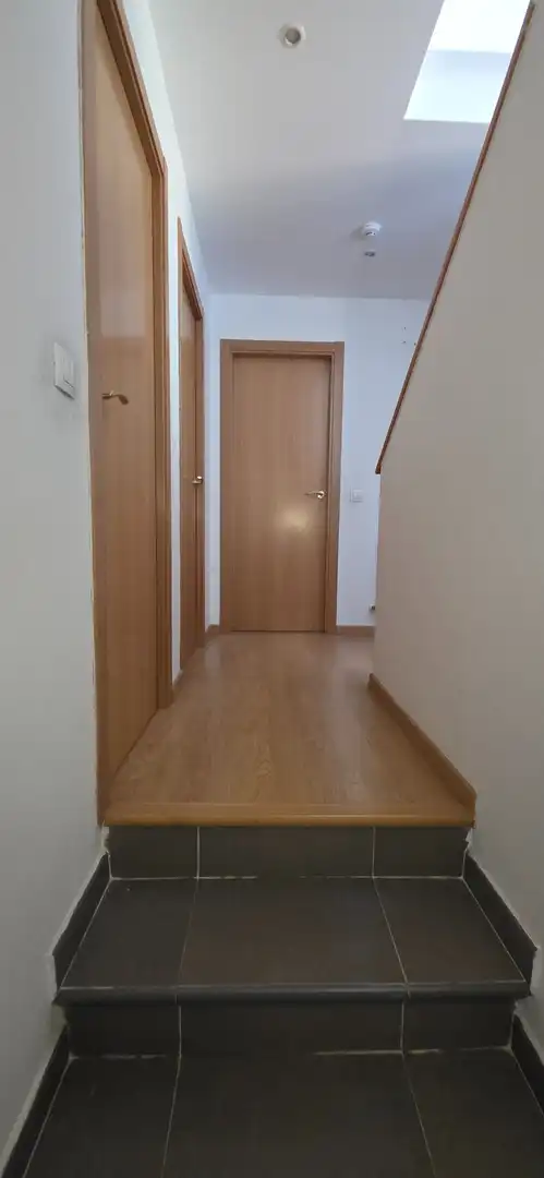 Haus oder Chalet zum Verkauf in Ugena mit Klimaanlage, Heizung und Privatgarten