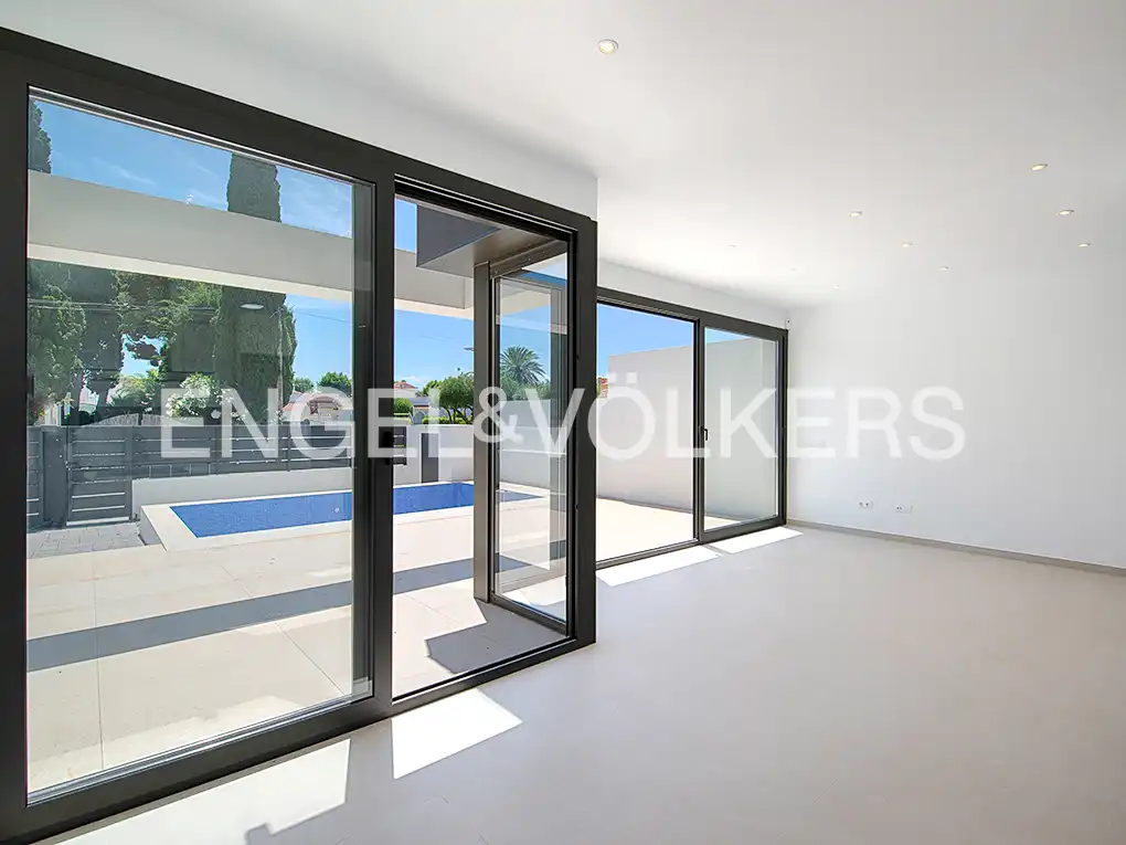 Casa pareada con terraza en venta en Carrer Requesens, imagen 10