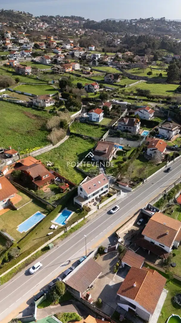 Casa o xalet en venda en Vigo  amb Calefacció, Jardí privat i Terrassa