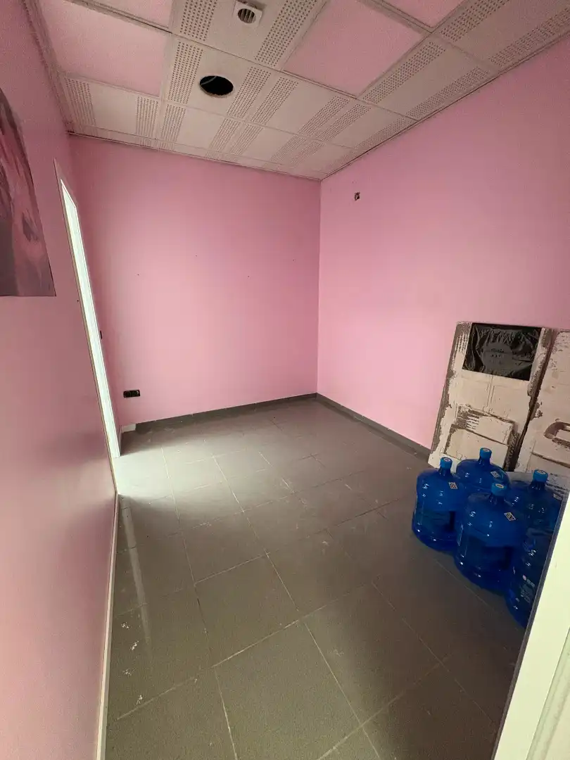 Commercial properties for rent in Girona  with Air Conditioner and Parquet flooring