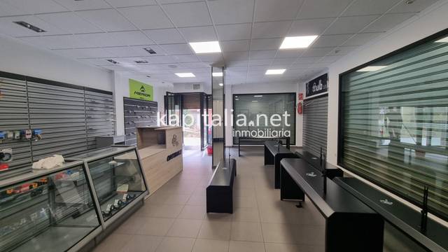 Local comercial en Alquiler en Centro