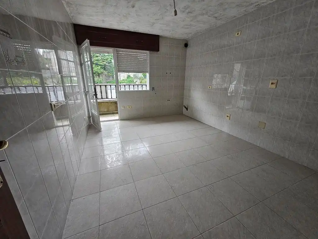 Schlafzimmer von Gebäude zum Verkauf in Boiro