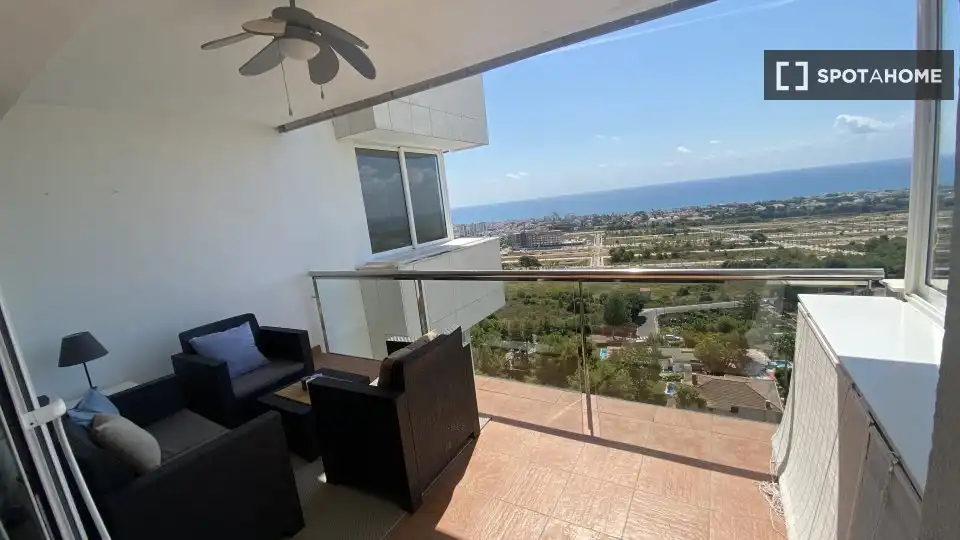 Room in Vallpineda - Rocamar