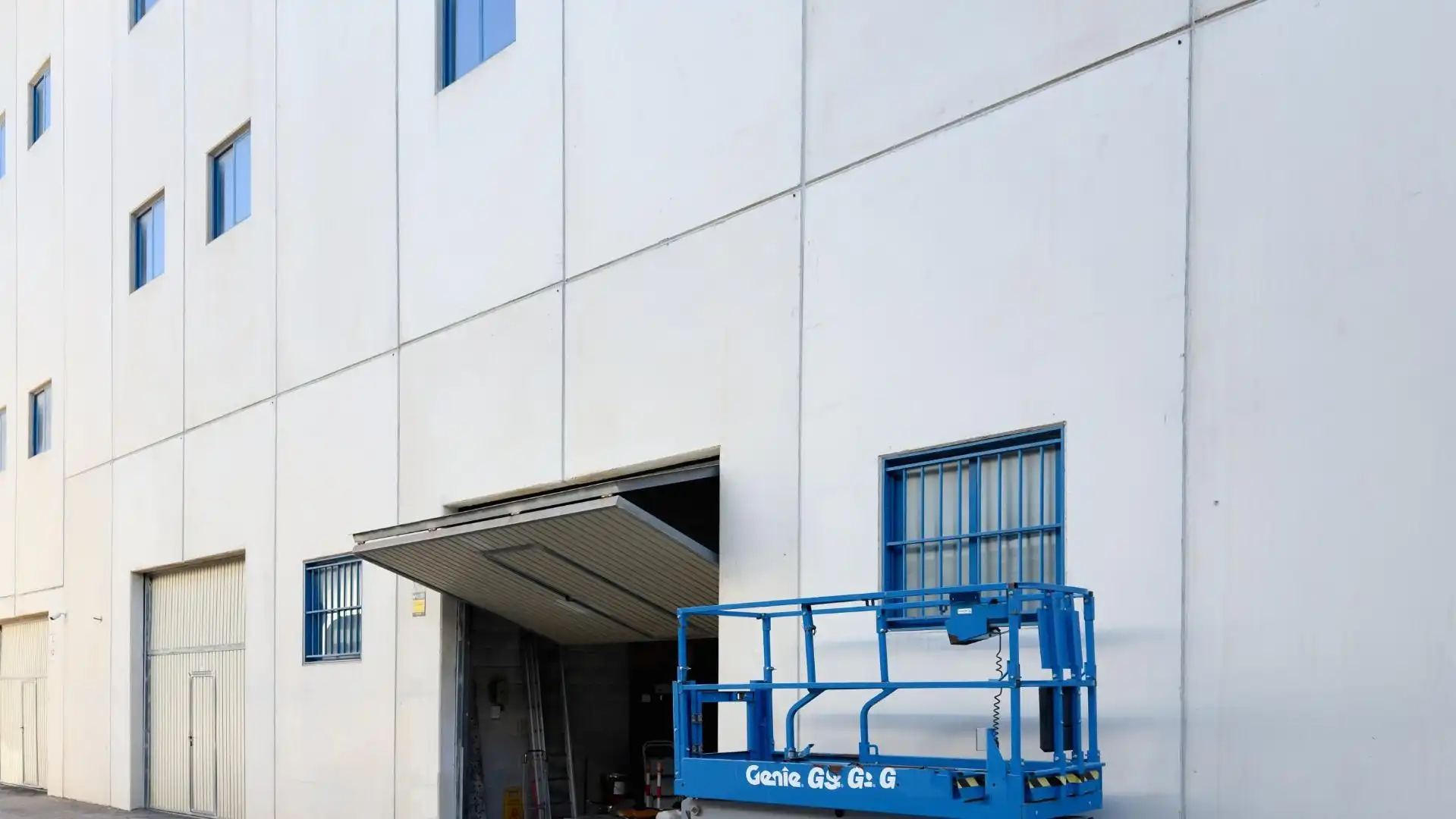 Exterior view of Industrial buildings for sale in Benidorm