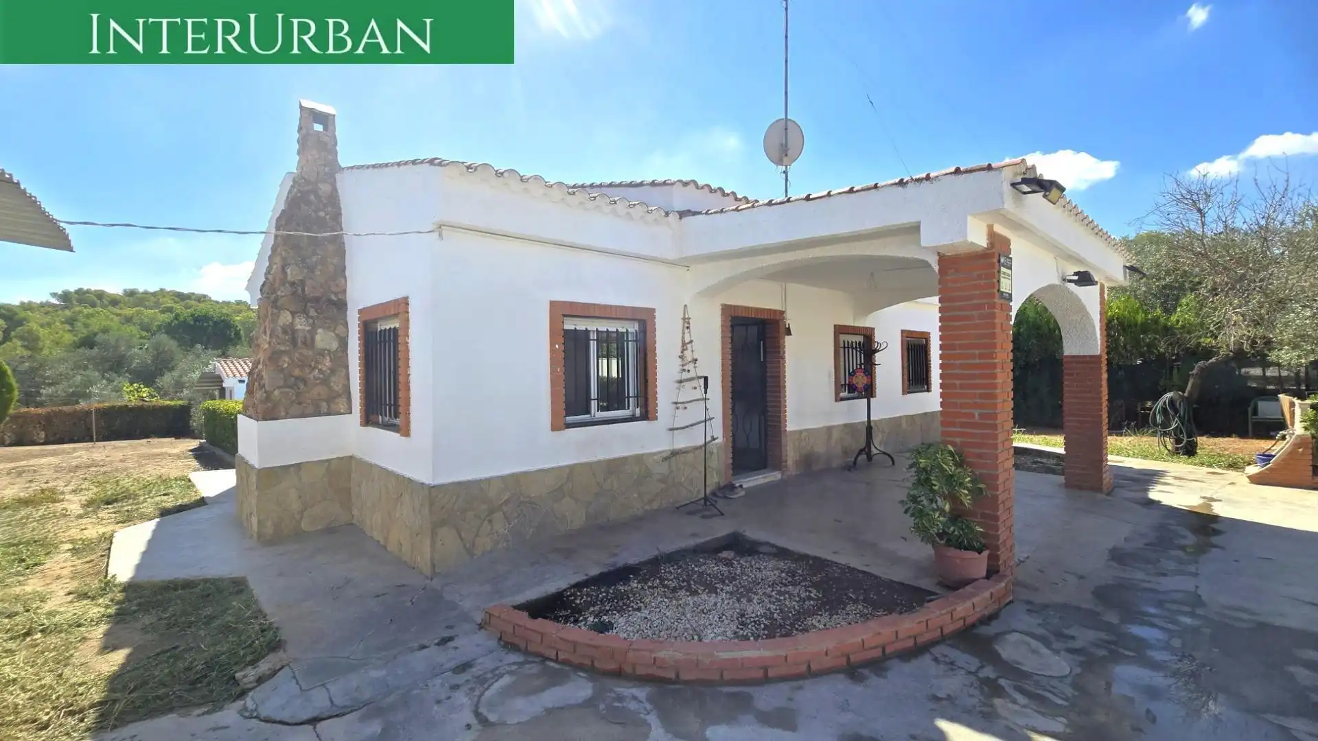 Detached house with pool for sale in Vilamarxant