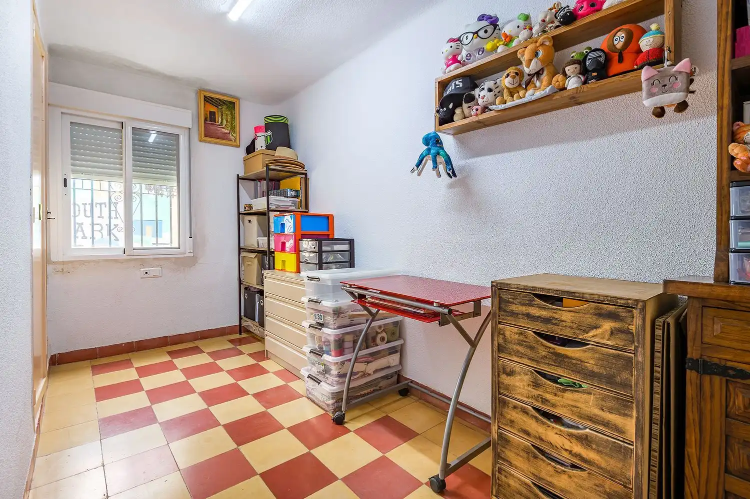 Einfamilien-Reihenhaus zum Verkauf in Benidorm mit Klimaanlage, Terrasse und Abstellraum