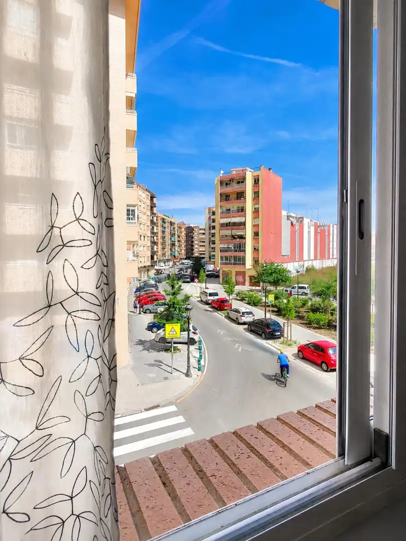 Vista exterior de Piso en venta en Valencia con Aire acondicionado, Amueblado y Horno