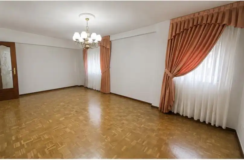 Comedor de Apartamento de alquiler en Madrid con Calefacción