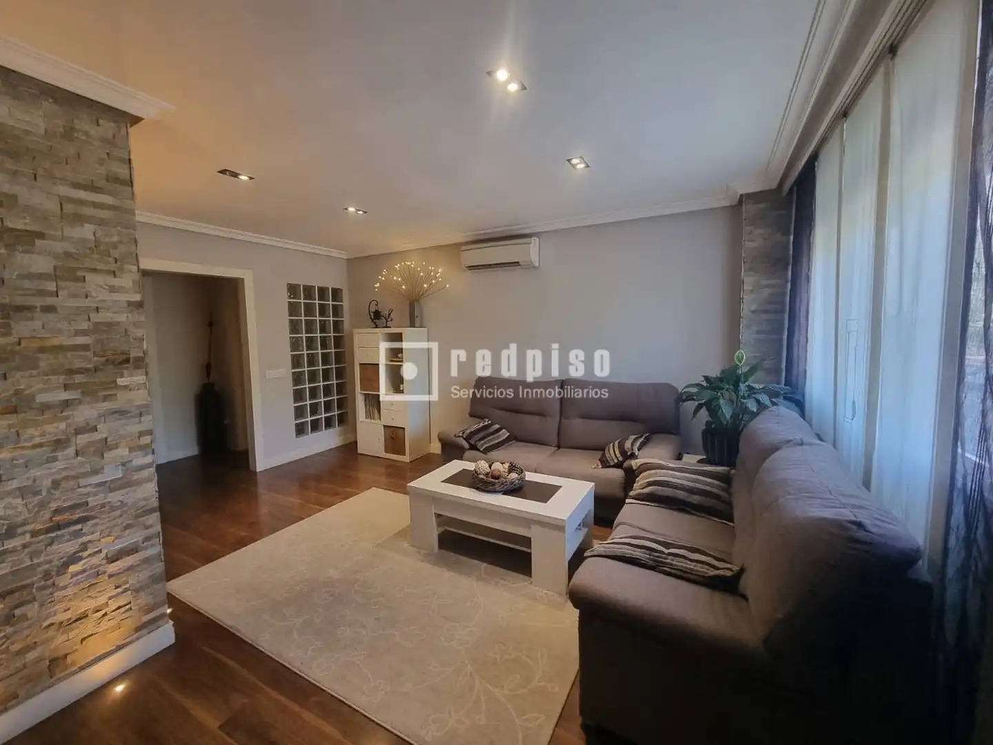 Sala d'estar de Pis en venda en Madrid amb Aire condicionat, Calefacció i Jardí privat