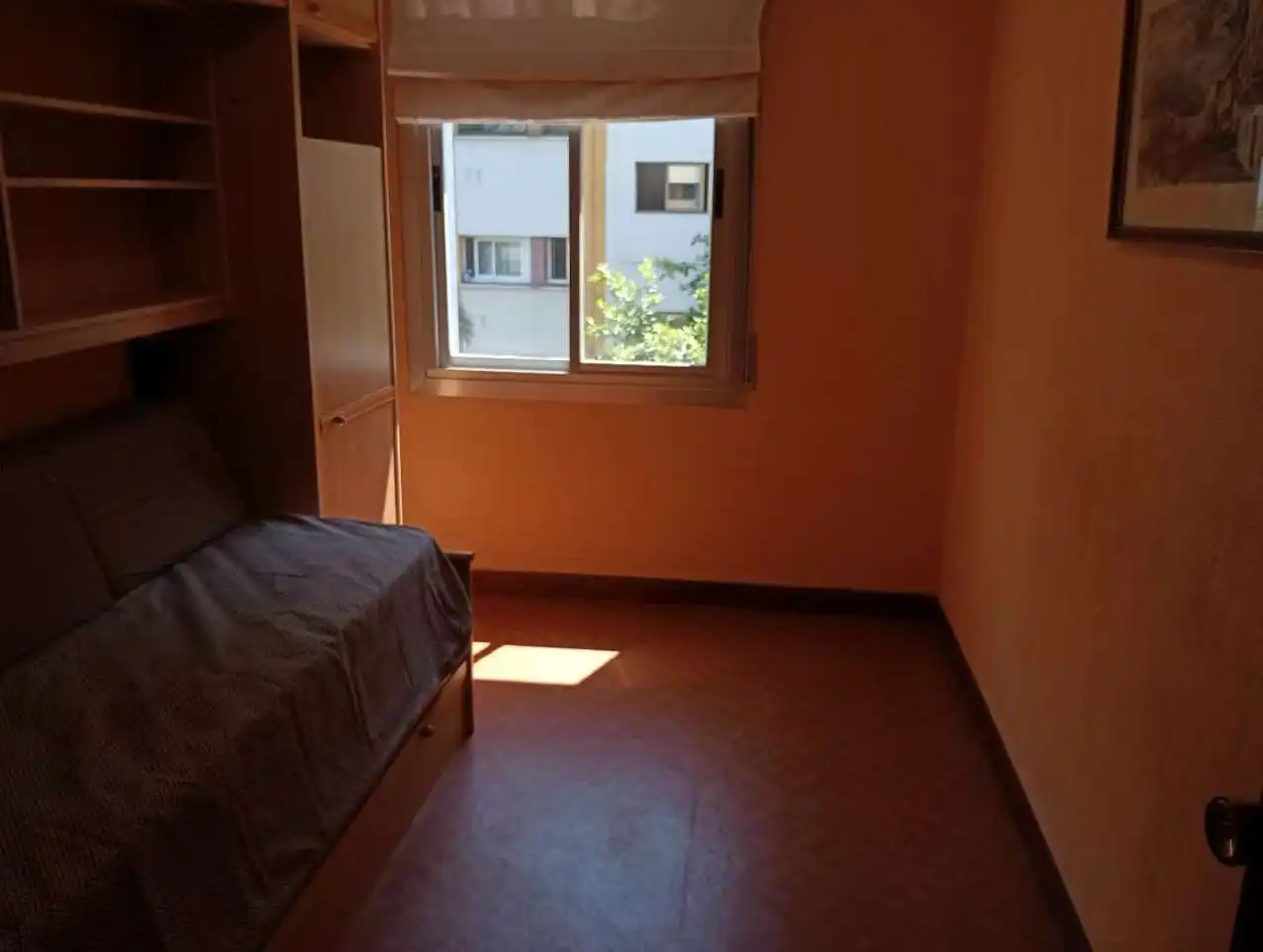 Habitación de Piso en venta en Bilbao  con Lavadora, Microondas y Balcón