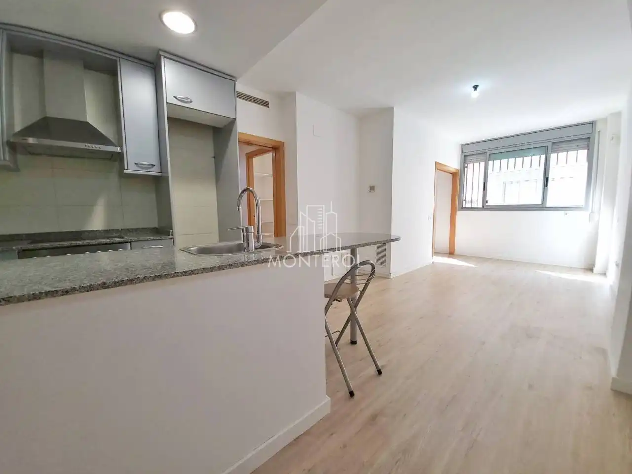 Vista exterior de Piso en venta en Sabadell con Aire acondicionado, Calefacción y Piscina comunitaria