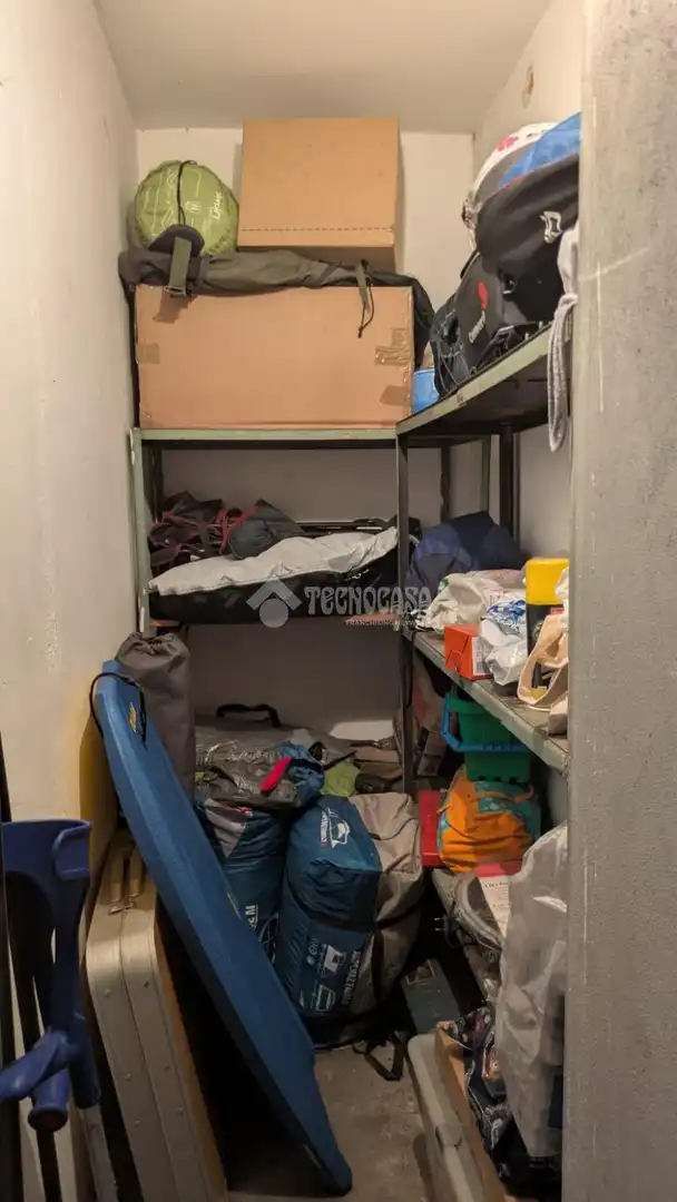 Garage for sale in Zaragoza