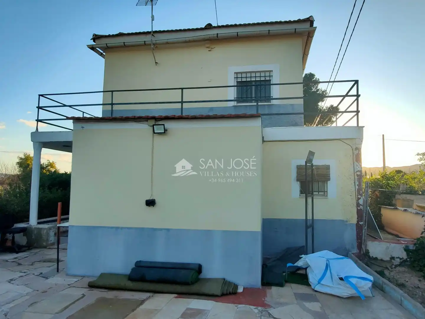 Vista exterior de Casa o xalet en venda en Novelda amb Jardí privat, Terrassa i Traster