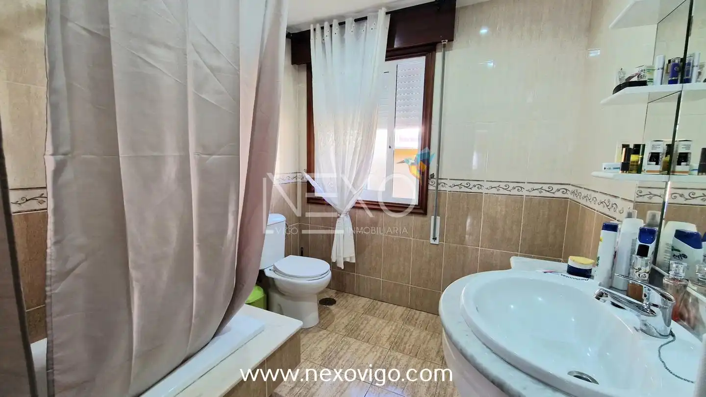 Baño de Casa o chalet en venta en Moaña con Jardín privado, Terraza y Trastero