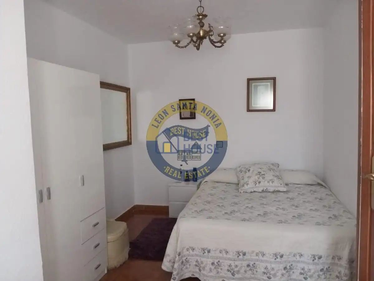 Bedroom of Houses for sale in Garrafe de Torío  with Heating, Parquet flooring and Terrace