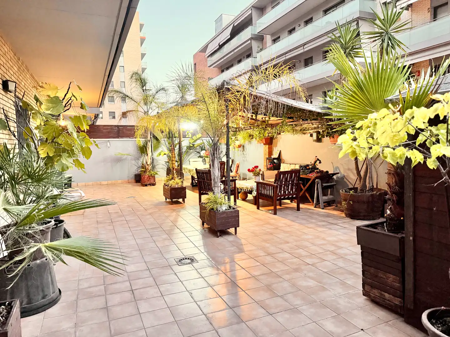 Terrace of Ground floor for sale in Badalona  with Air Conditioner, Heating and Private garden