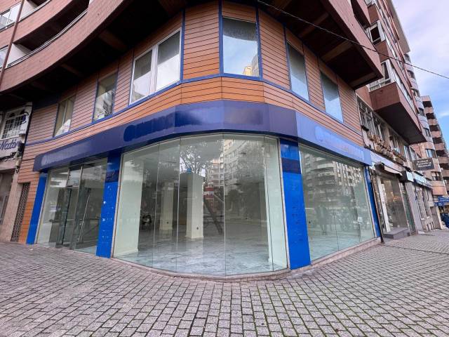 Local comercial en Alquiler en PLAZA INDEPENDENCIA en Praza Independencia