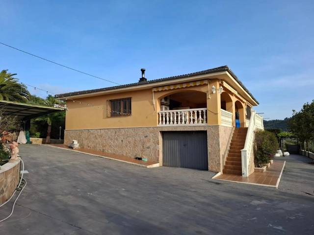 Casa-chalet en Venta en Benillup