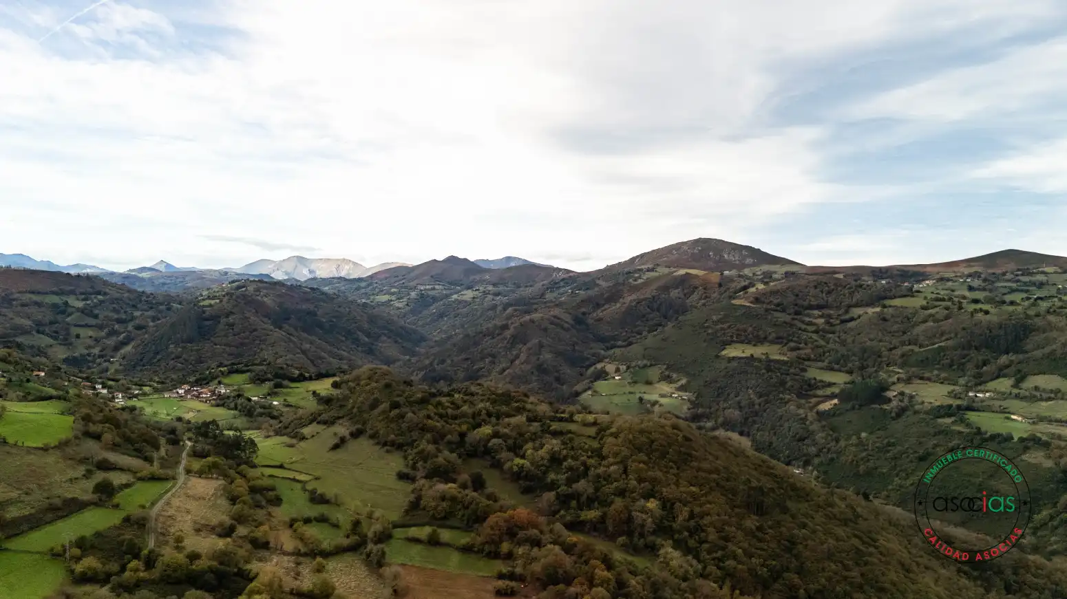 Vista exterior de Casa o chalet en venta en Grado con Calefacción