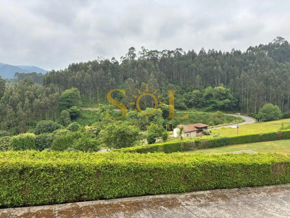 Casa o xalet en venda en Pravia amb Calefacció i Jardí privat