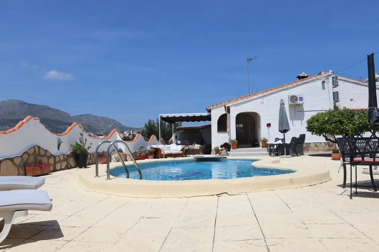 Maison avec piscine à vendre à Orba