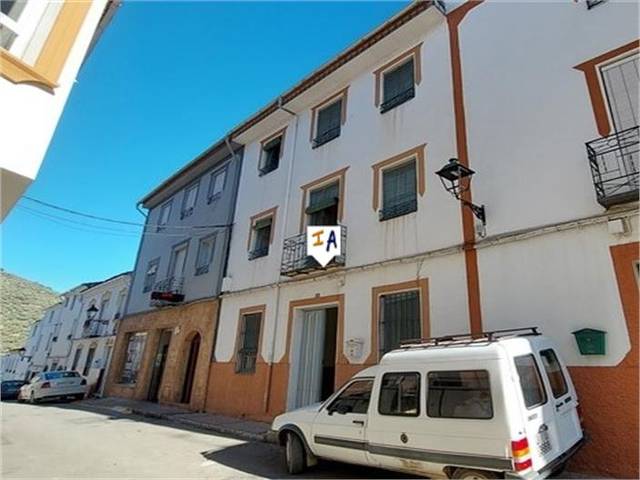 Casa adosada en Venta en Valdepeñas de Jaén