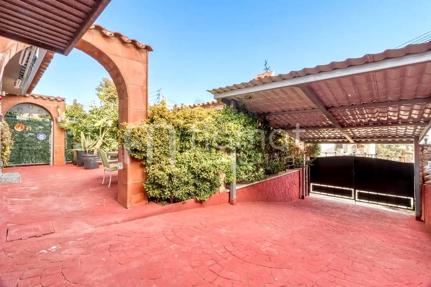 Vista exterior de Casa o xalet en venda en Tordera amb Terrassa i Piscina