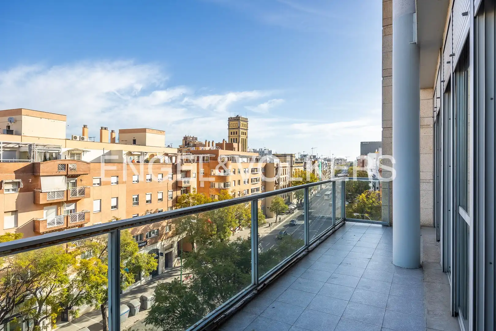 Vista exterior de Pis en venda en  Sevilla Capital amb Aire condicionat, Calefacció i Terrassa