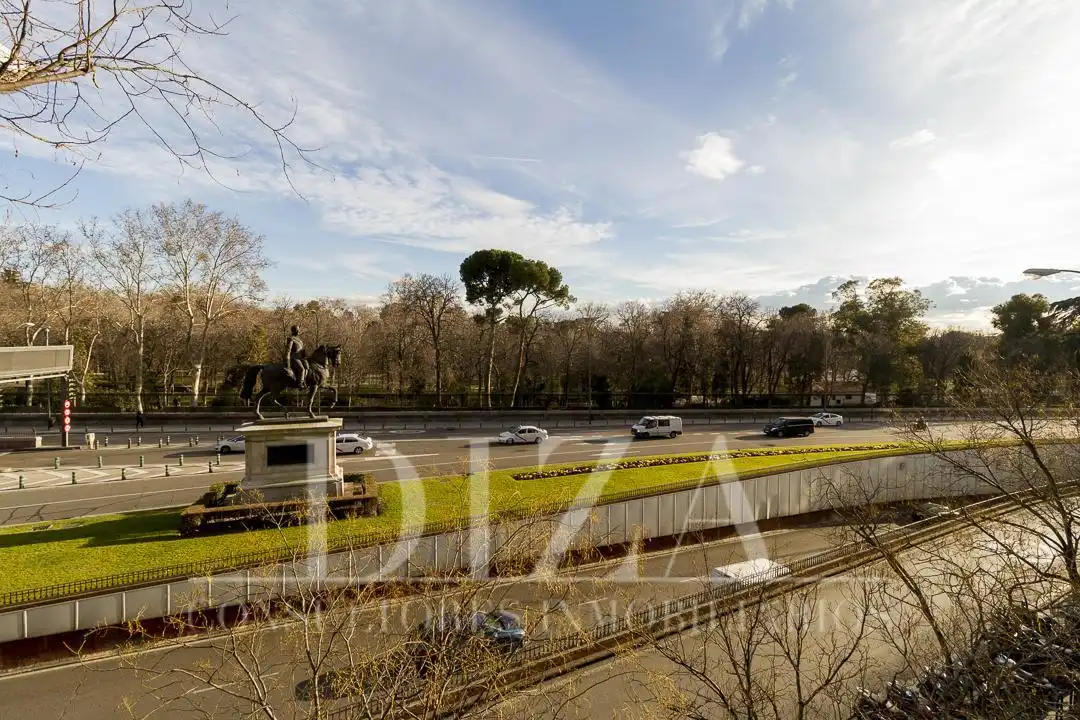 Vista exterior de Pis en venda en Madrid amb Aire condicionat, Calefacció i Traster