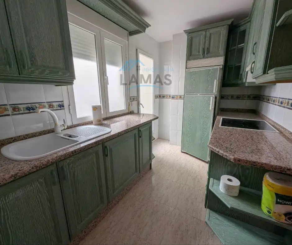 Cocina de Dúplex en venta en Navalmoral de la Mata con Calefacción, Terraza y Balcón