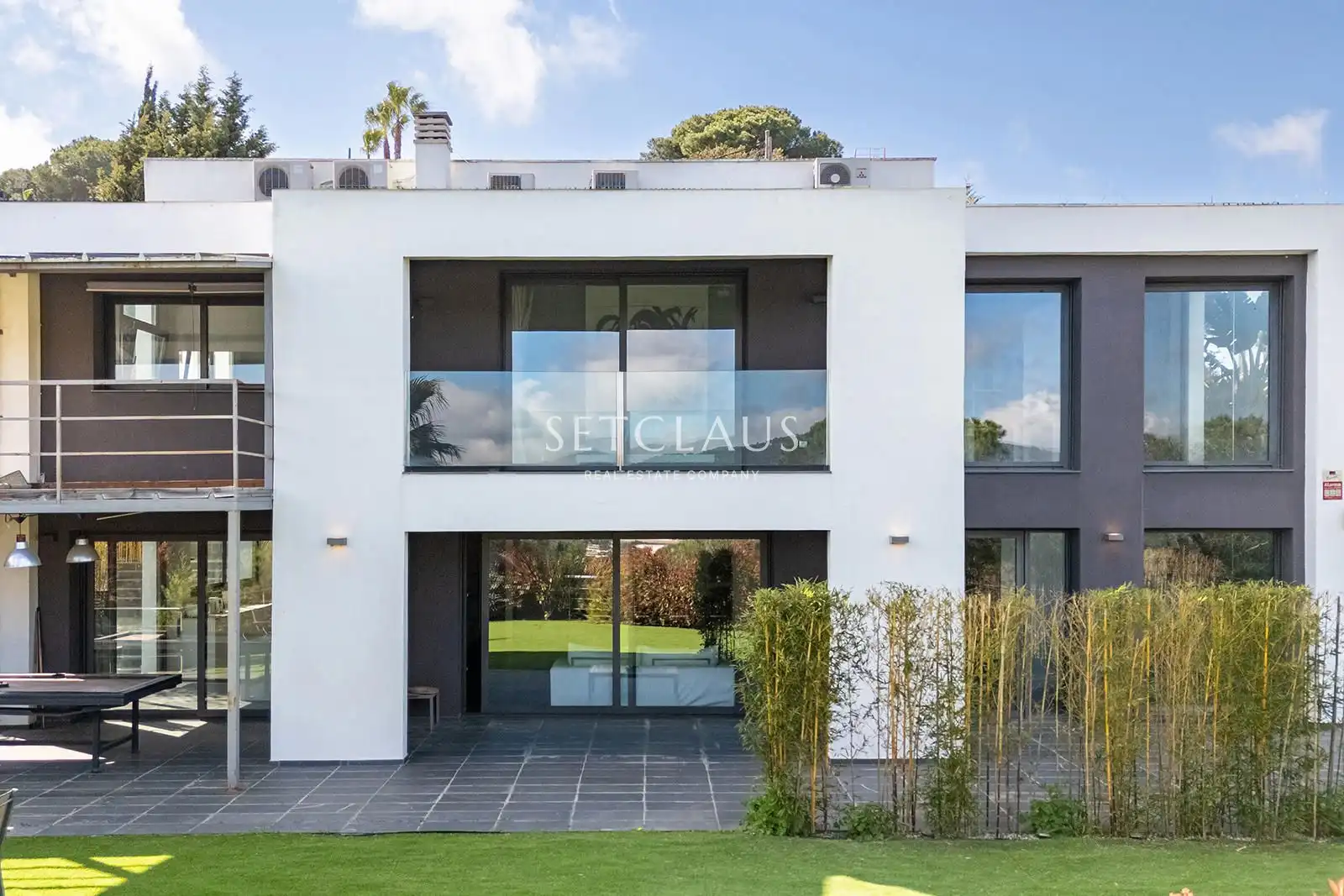 Vista exterior de Casa o xalet en venda en Argentona amb Aire condicionat, Calefacció i Jardí privat