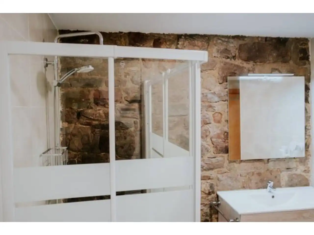 Badezimmer von Wohnung zum Verkauf in Cardona mit Heizung, Parkett und Balkon