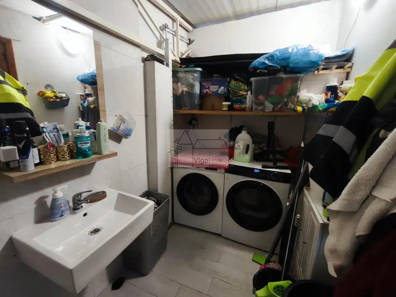 Piso en venta en Vigo  con Calefacción, Terraza y Trastero