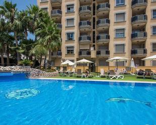 Piscina de Apartament en venda en Fuengirola amb Aire condicionat, Calefacció i Jardí privat