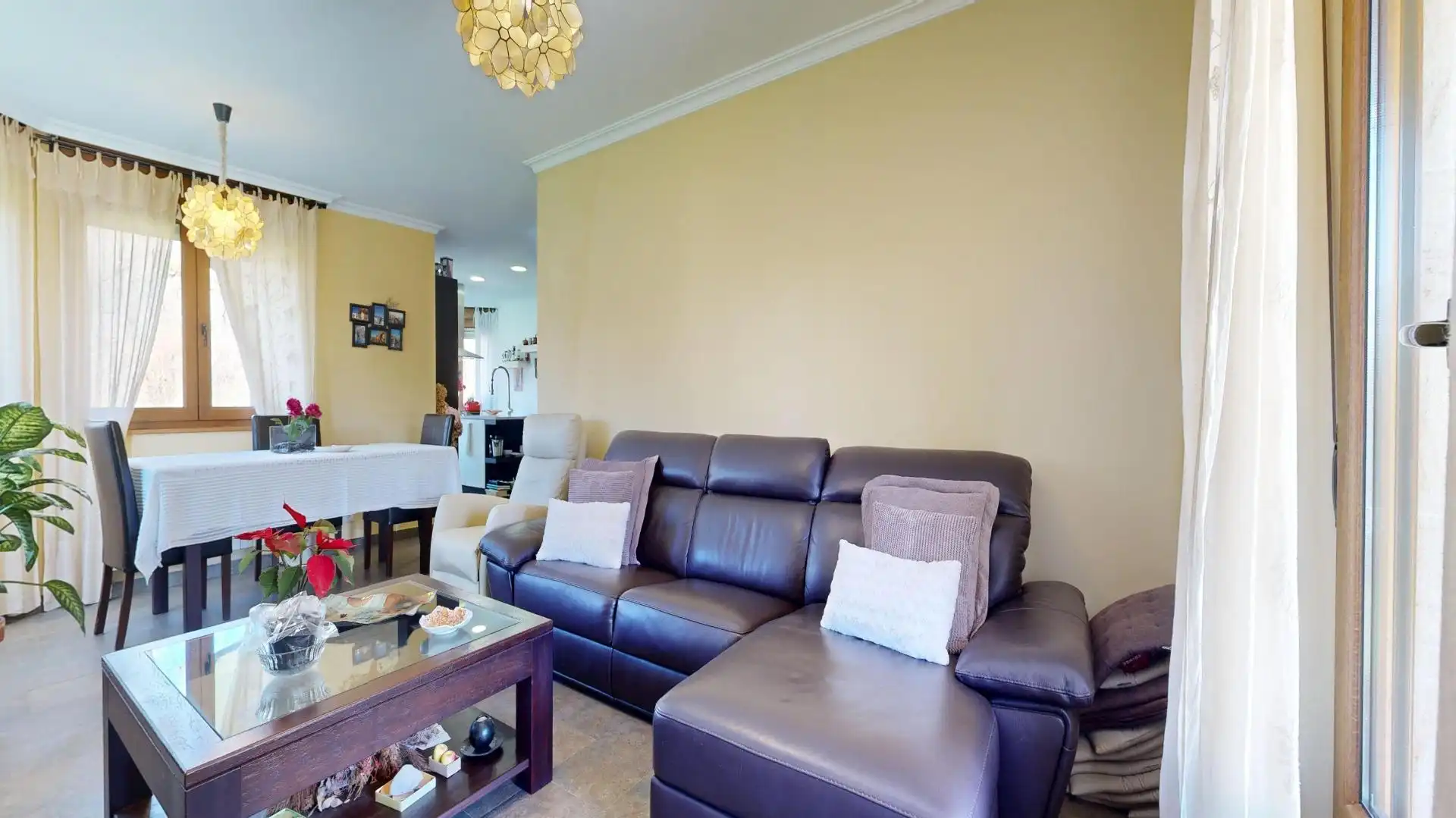 Sala de estar de Casa o chalet en venta en Saro con Calefacción, Jardín privado y Balcón