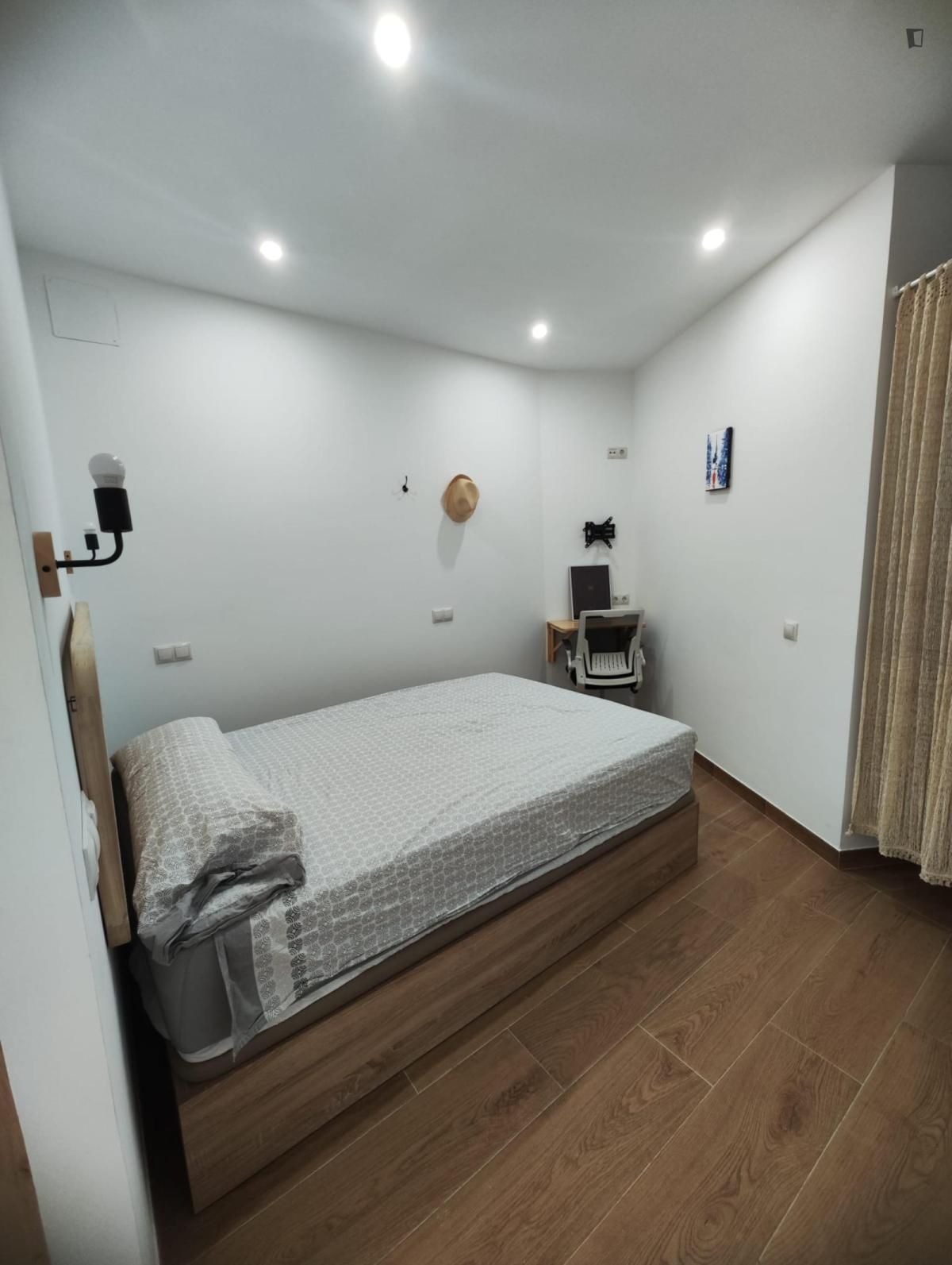 Habitación de Estudio de alquiler en Torremolinos con Aire acondicionado, Calefacción y Amueblado