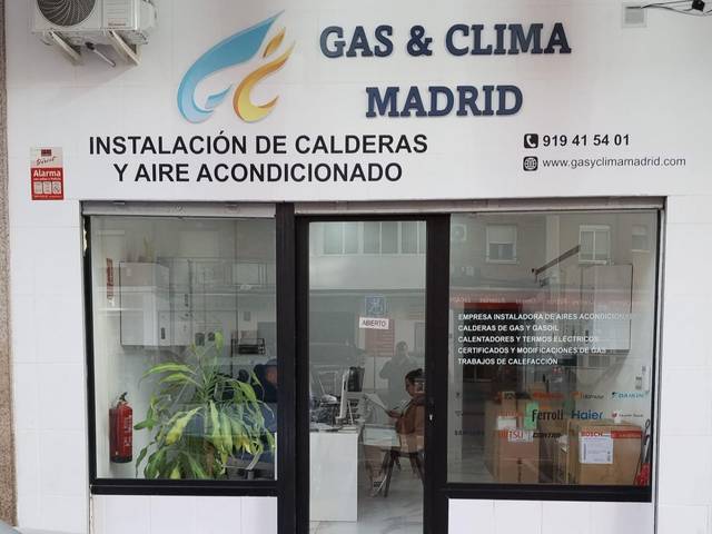 Local comercial en Venta en Calle de Luis de Medina, 4 en Caballería Española
