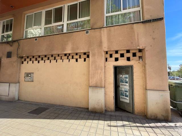 Local comercial en Venta en Avinguda de l'Alcora, 37 en Ciutat del Transport - La Salera