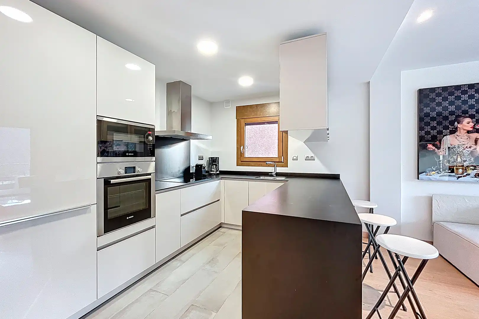 Cuina de Apartament en venda en Escaldes – Engordany amb Aire condicionat, Terrassa i Traster