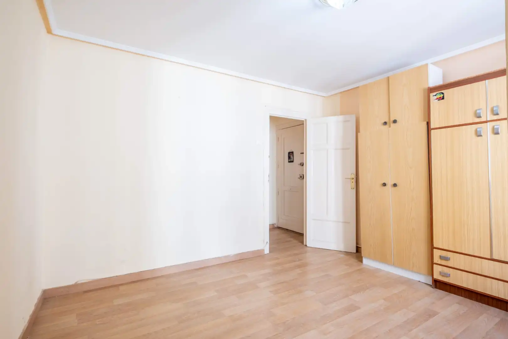 Habitación de Piso en venta en Zaragoza con Calefacción y Parquet