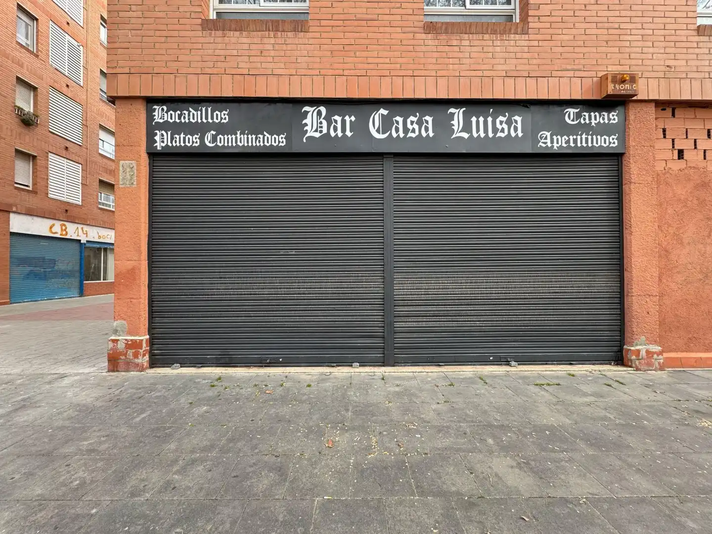 Außenansicht von Geschaftsraum zum Verkauf in Sant Adrià de Besòs