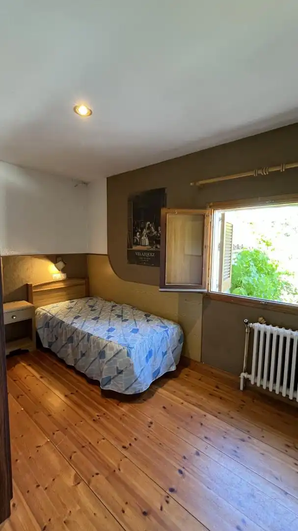 Dormitori de Casa o xalet en venda en Alpens