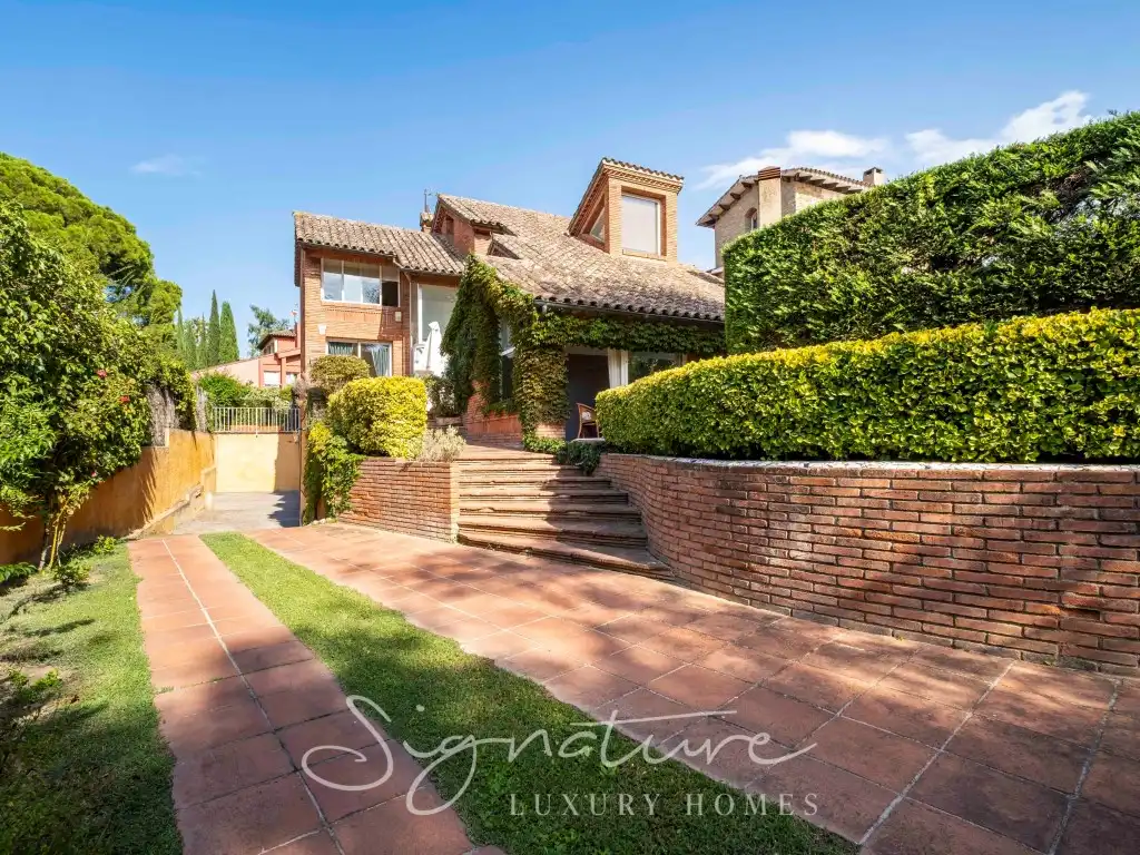 Vista exterior de Casa o chalet de alquiler en Sant Cugat del Vallès con Aire acondicionado, Jardín privado y Terraza