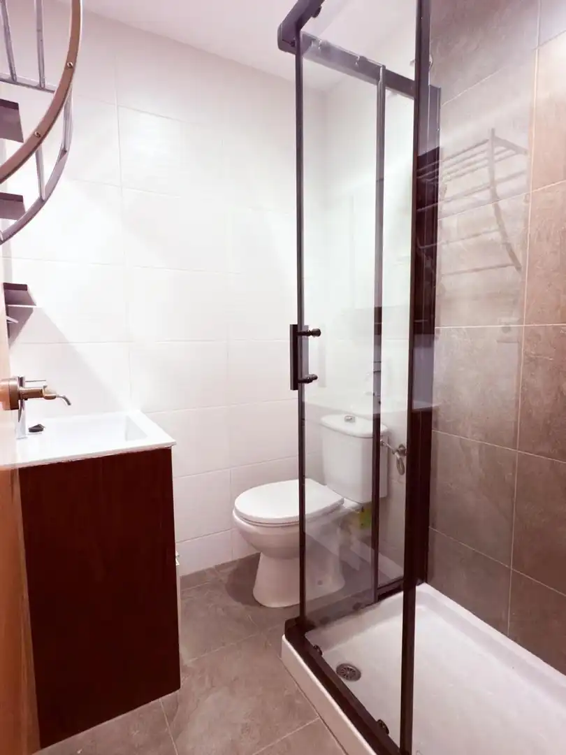 Baño de Piso de alquiler en Valencia con Aire acondicionado, Calefacción y Parquet