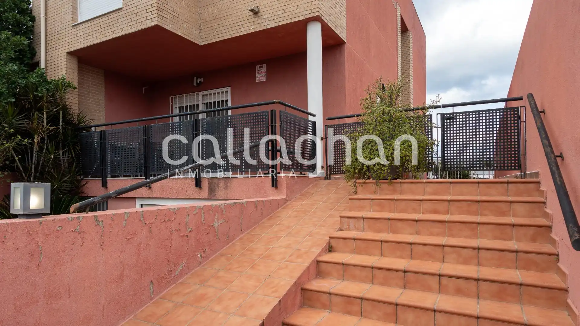 Vista exterior de Casa adosada en venta en El Real de Gandia con Aire acondicionado, Calefacción y Piscina