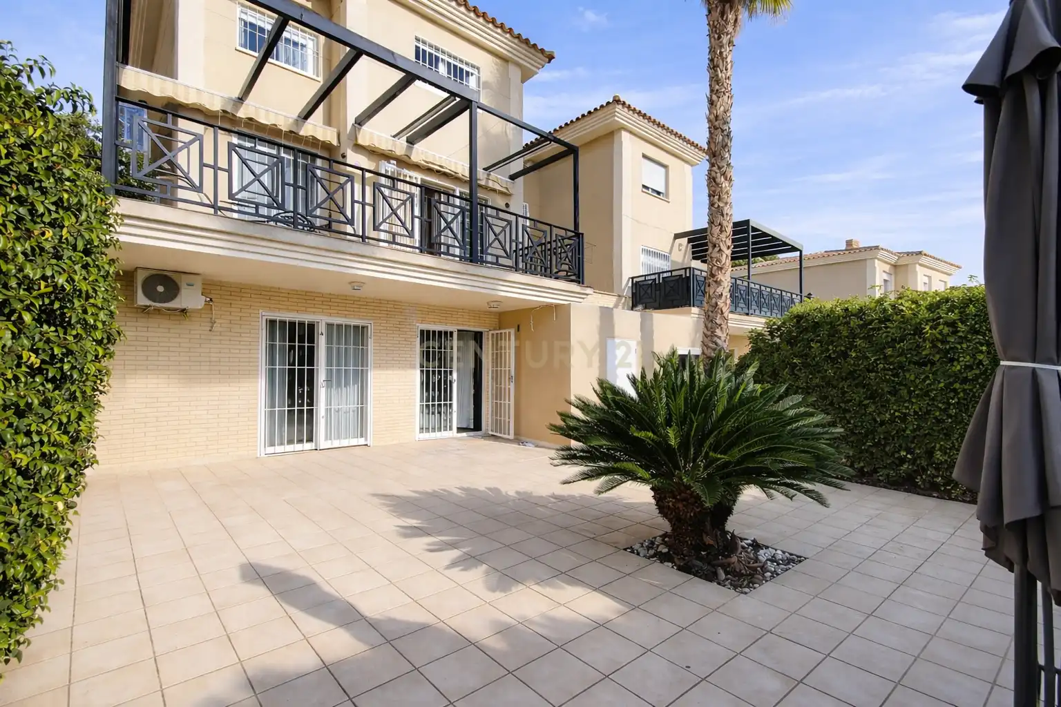 Vista exterior de Casa adosada en venta en La Nucia con Aire acondicionado, Trastero y Horno