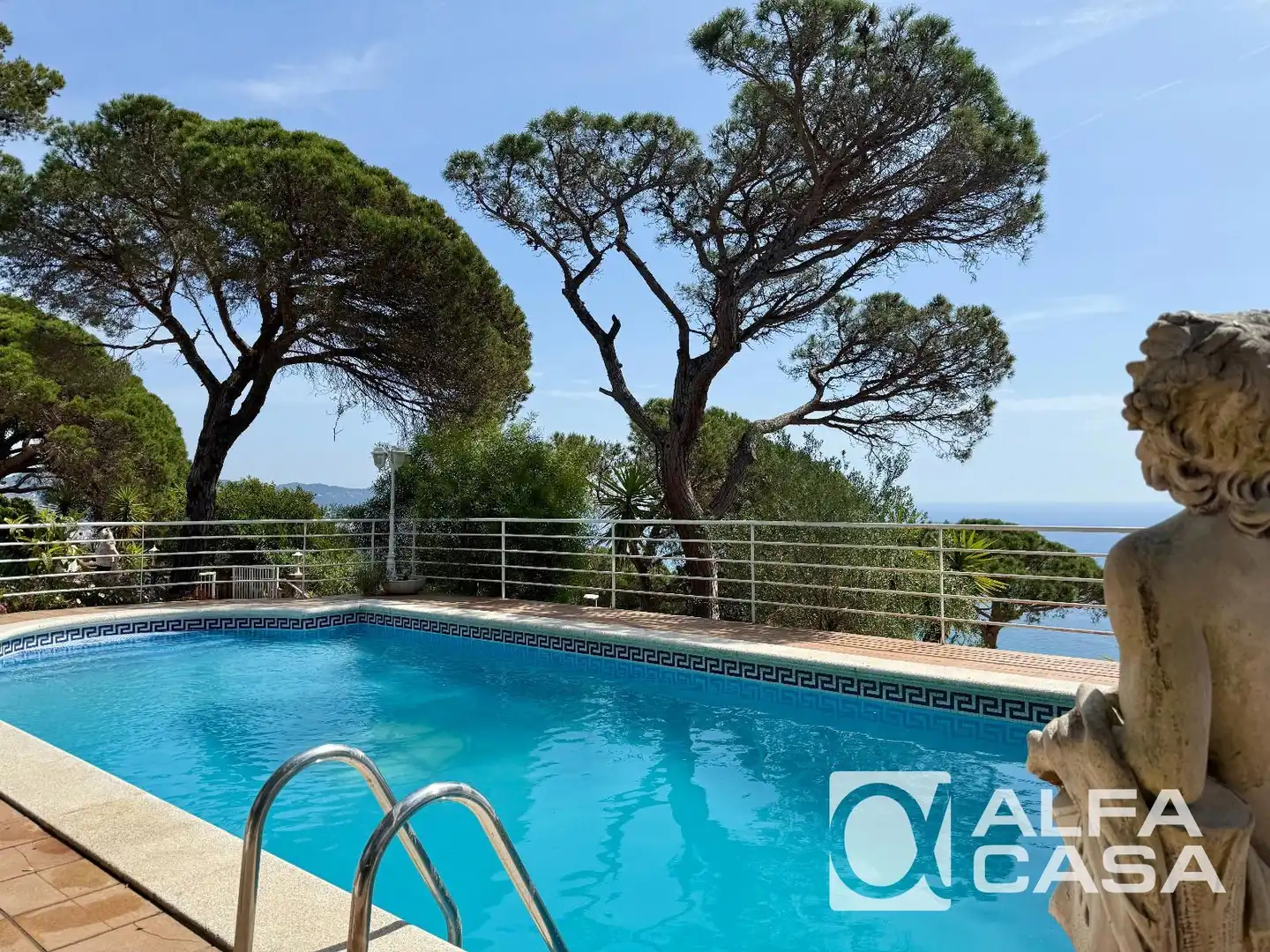 Piscina de Casa o xalet en venda en Blanes amb Calefacció, Terrassa i Traster