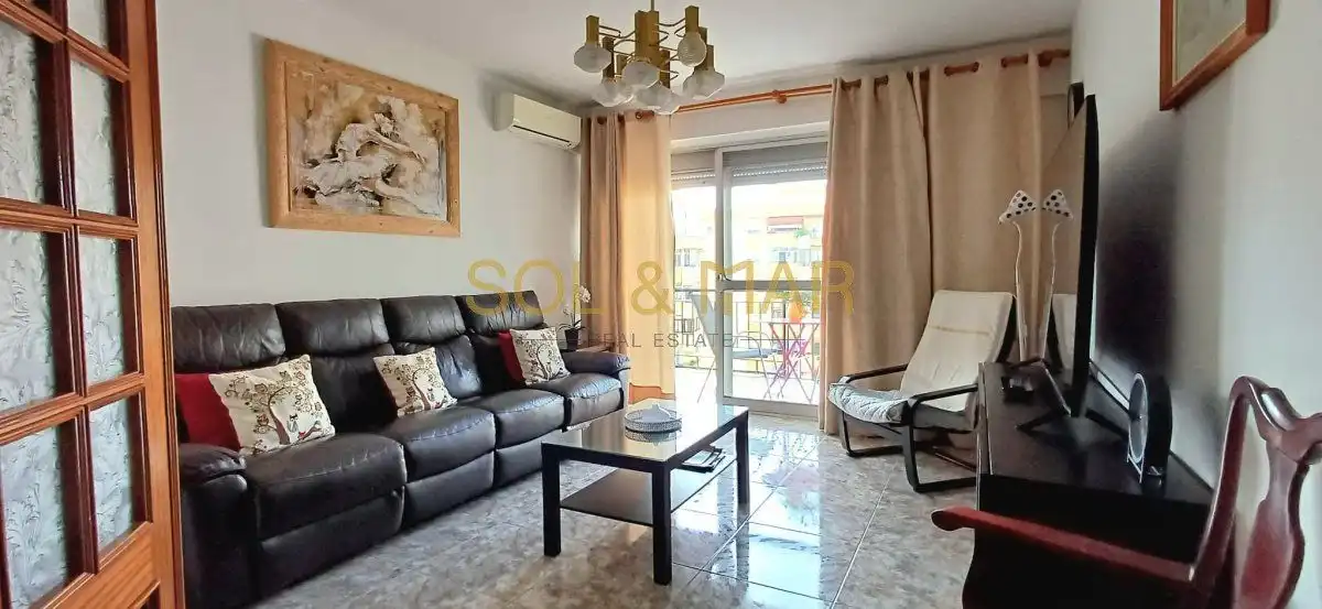 Sala de estar de Piso en venta en Torremolinos con Aire acondicionado, Calefacción y Terraza